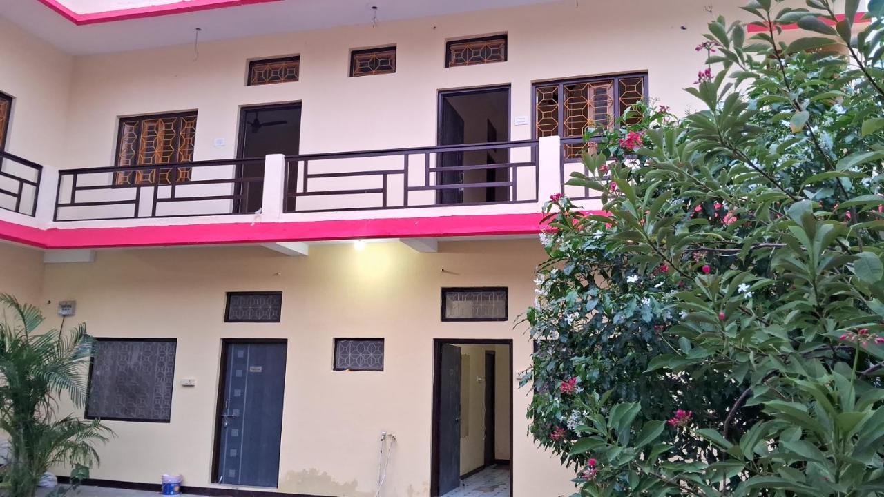 Blue Sky Homestay Khajuraho Luaran gambar