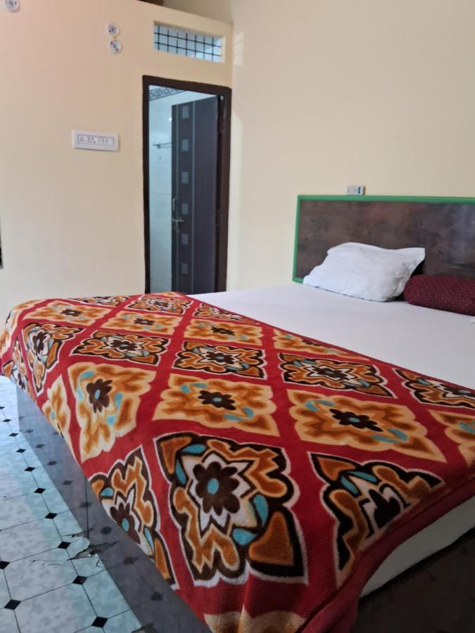 Blue Sky Homestay Khajuraho Luaran gambar