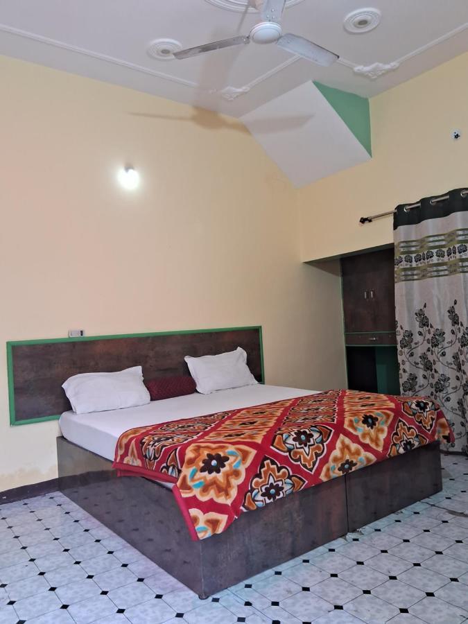 Blue Sky Homestay Khajuraho Luaran gambar