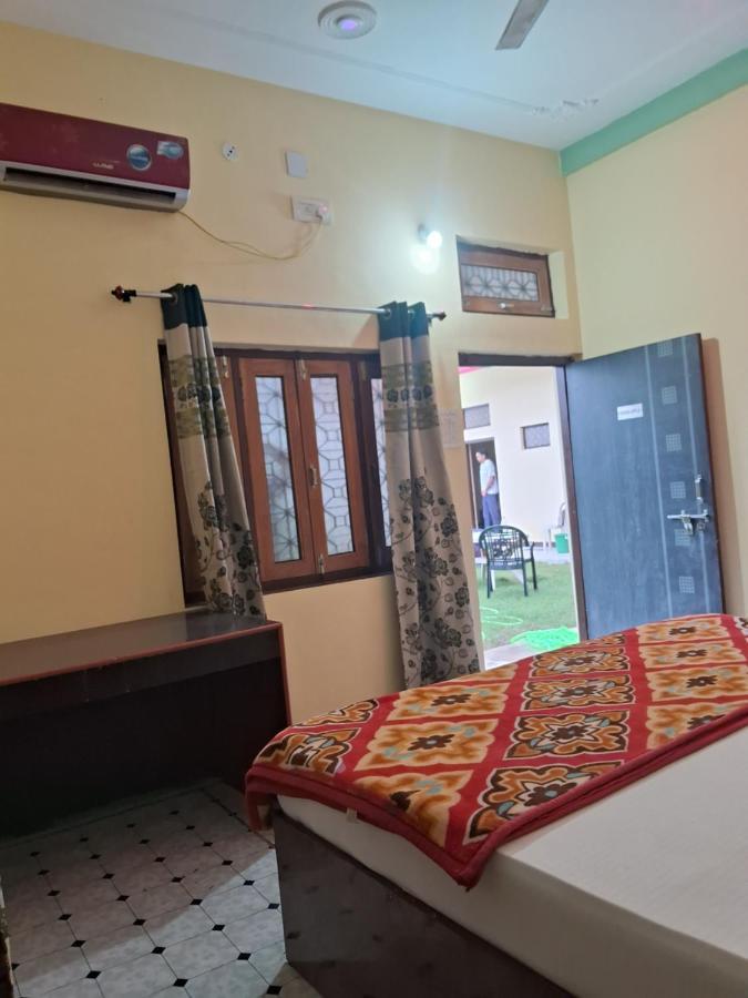 Blue Sky Homestay Khajuraho Luaran gambar